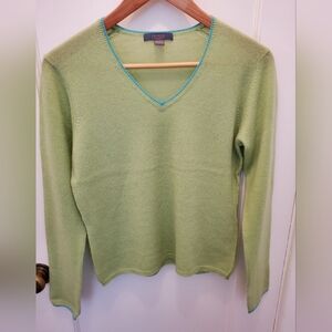 Just Cashmere By Forte Lime Green V-Neck Cashmere Sweater